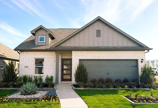Photo - 1219 Anderson Dr
