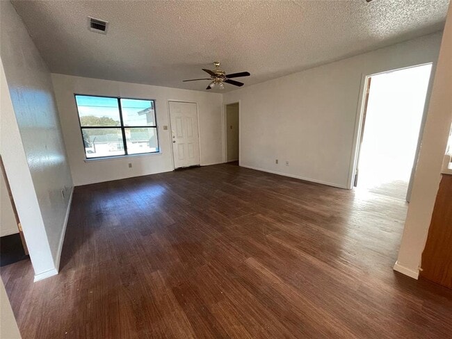 Photo - 1925 Castle Gate Cir