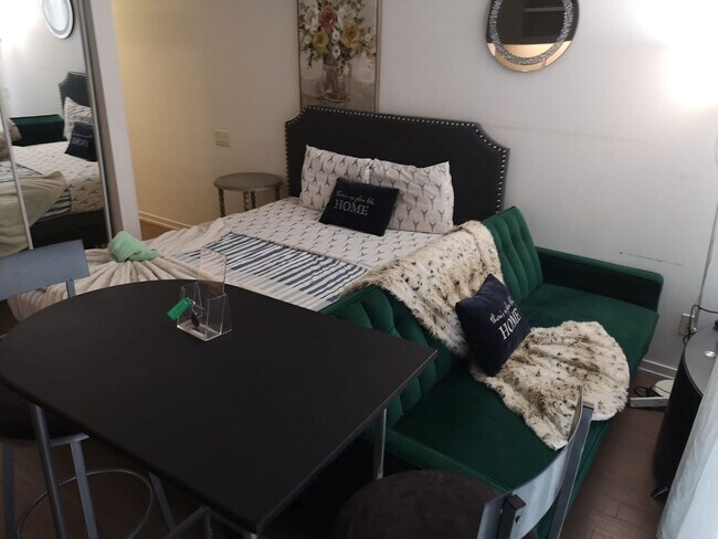 Photo - 334 Adelaide St W Unit FL10-ID1347729P