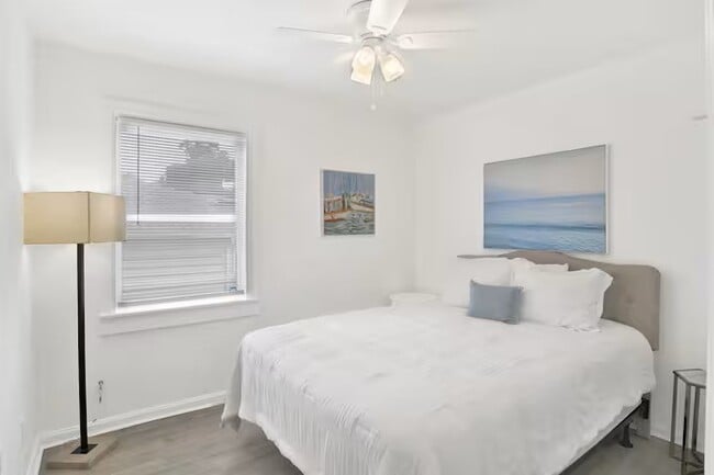 Photo - 5 Mindoro Cir