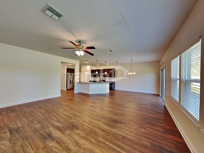 Photo - 32 Atlanta Dr