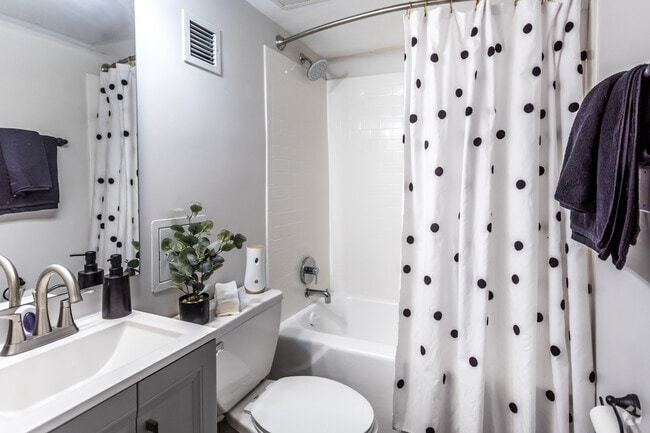1 BR, 1 BA - The Sydney