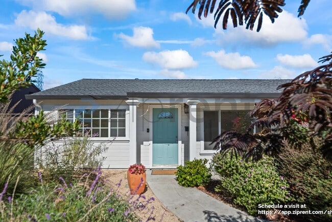 Photo - 1929 Shoreview Ave