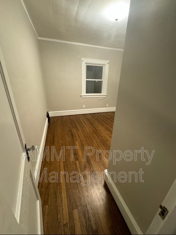 Photo - 2507 B Ave NE