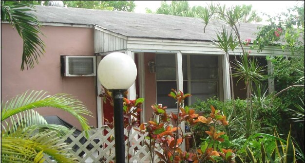 Photo - 2021 Plunkett St.