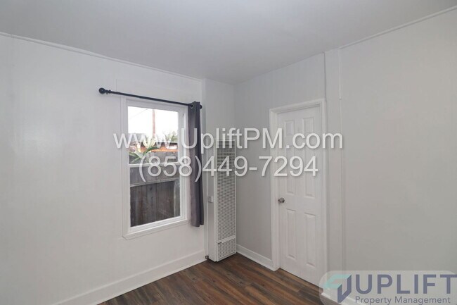3637 1/2 36th St
