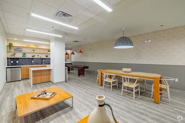 Casa club - American Heritage Apartments