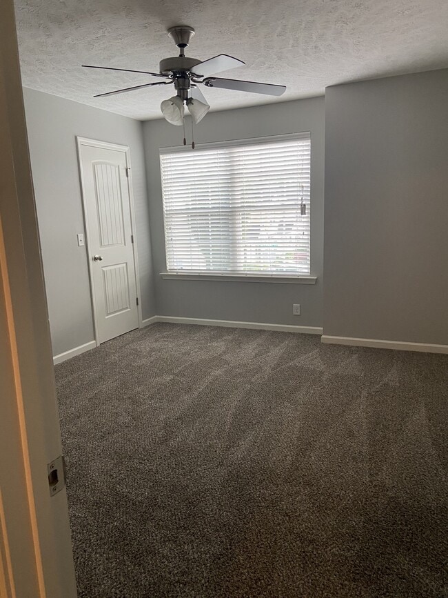 Photo - 2533 Jackalope St