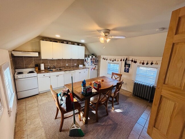 Photo - 220 South St