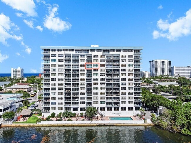 Building Photo - 1401 N Riverside Dr Unit 1104