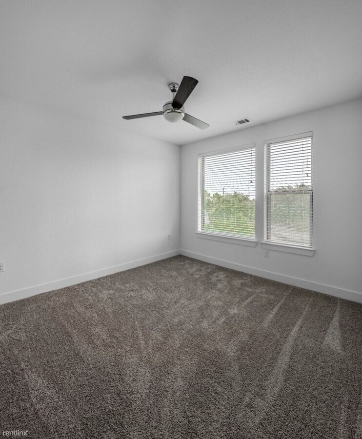 Photo - 2 br, 2 bath Condo - 700 E Whitestone Blvd...