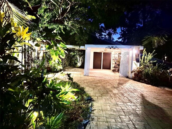 Photo - 500 NE 27th Dr