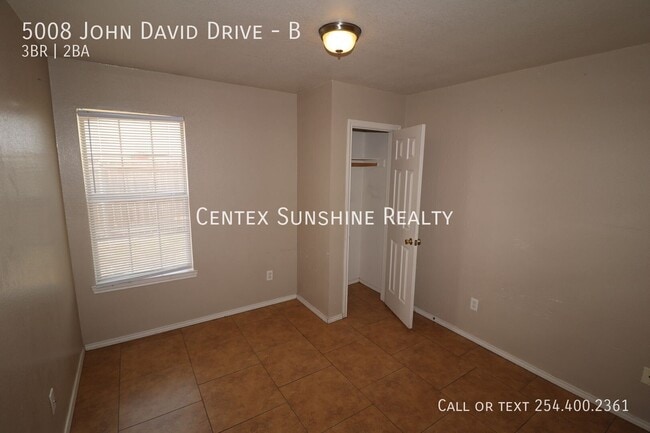 5008 John David Dr Unit B