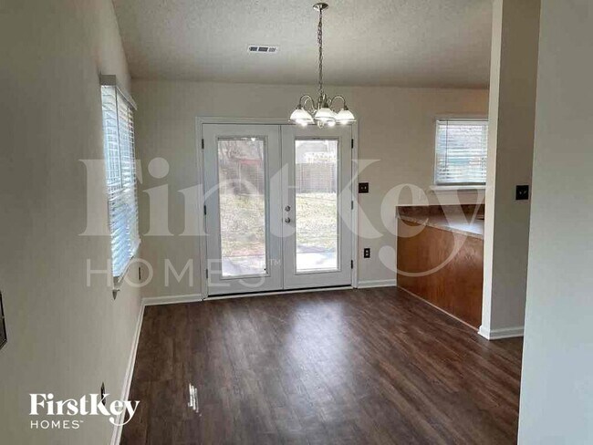 Photo - 7938 Lindfield Ct