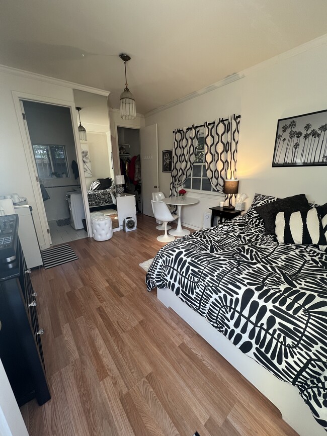 Photo - 532 S Irving Blvd Unidad Garden Studio