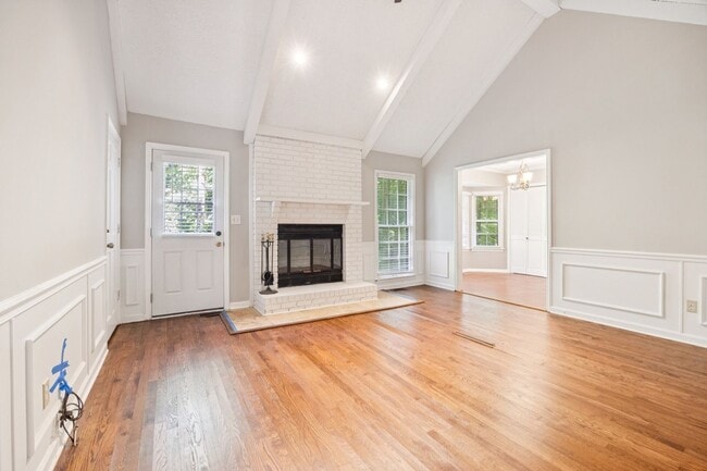 Photo - 240 Brandenburgh Cir