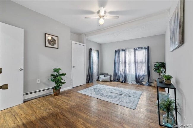 Photo - 114-27 Bedell St