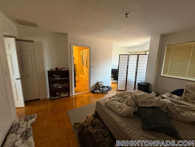 Photo - 147 Kelton St Unidad 716