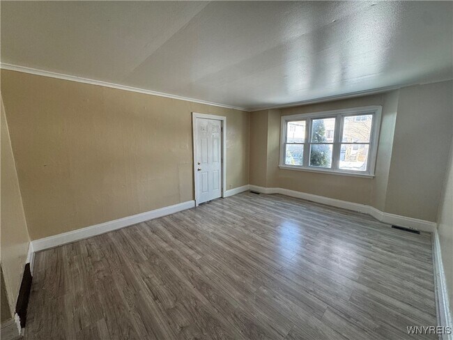 Photo - 540 Willett St