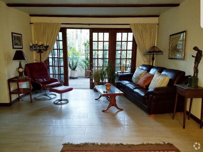 Building Photo - 8694 Villa La Jolla Dr Rental