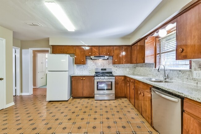 Photo - 5231 Willowbend Blvd