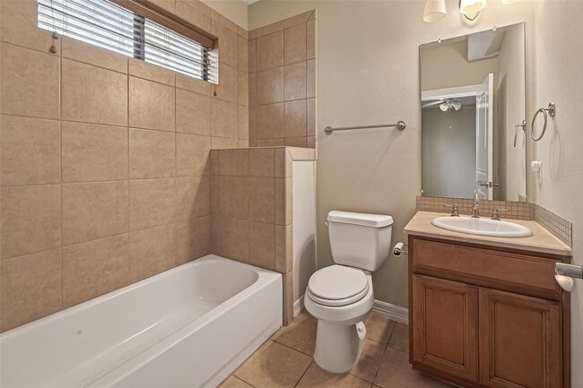 Photo - 2063 W 14th 1/2 St