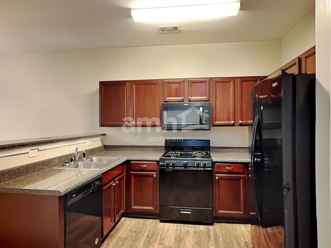 Photo - 2991 Leatherleaf Trl