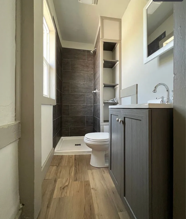 Photo - 1025-1027 Redfield Unit 1027