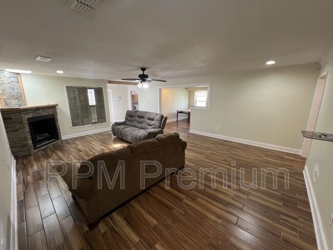 Photo - 1944 W Marsden Pl