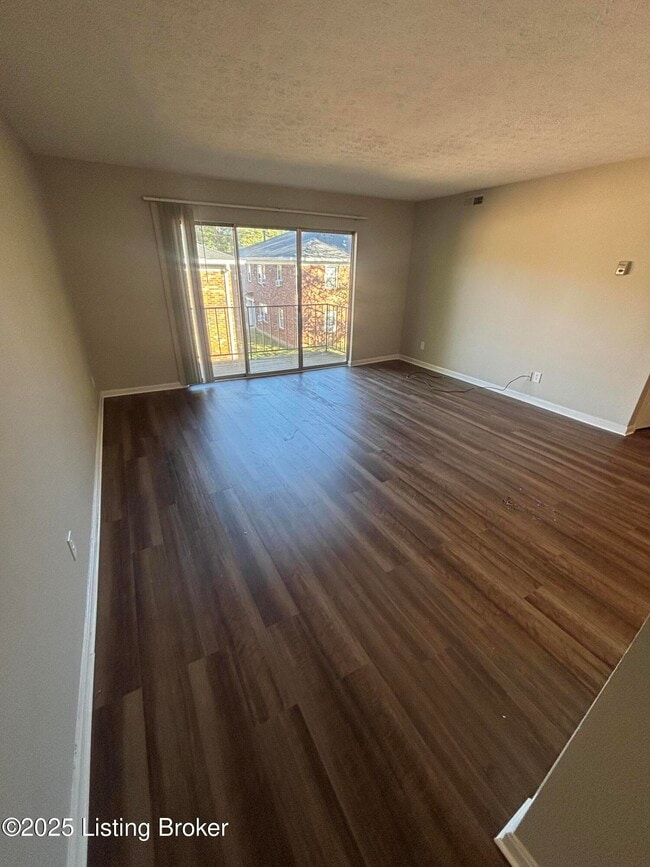 Building Photo - 404 N Hite Ave Unit B11