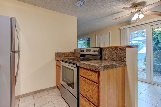 Photo - Spacious 2 Bed 1 Bath In Quiet Community