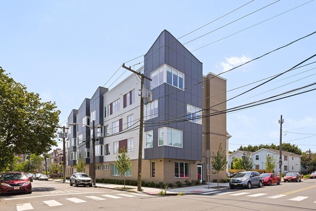 Building Photo - 306 Bergen Ave Unit 301
