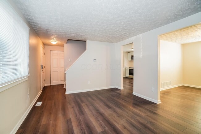 Photo - 4005 Vermilion Ave