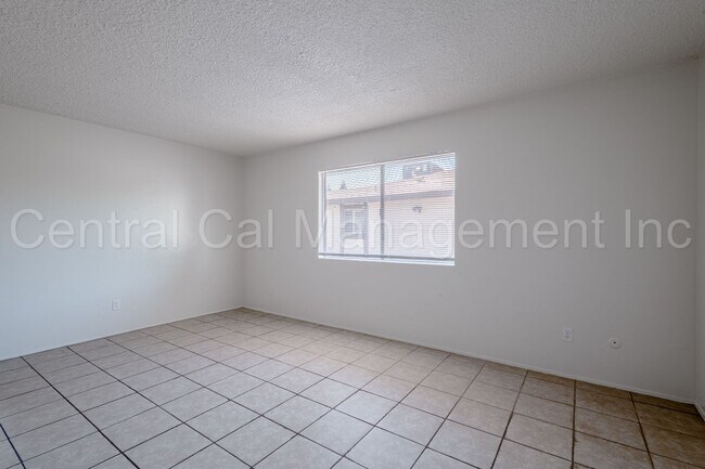 Photo - 6208 Stine Rd Unit Apt A