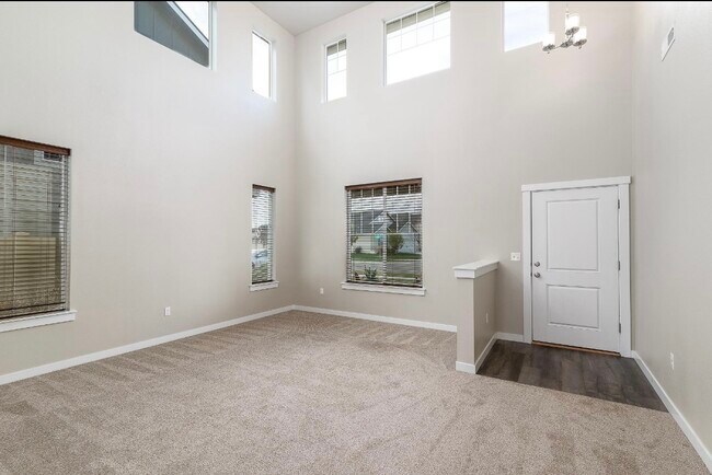 Photo - 152 S Sunset Point Way