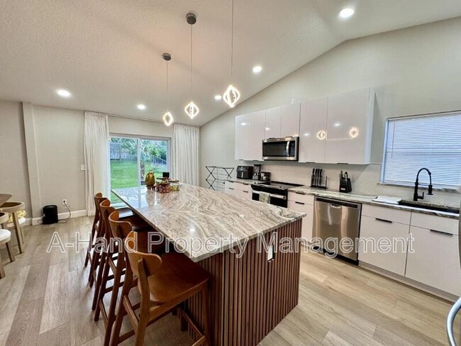 Building Photo - 15912 Indian Wells Ct