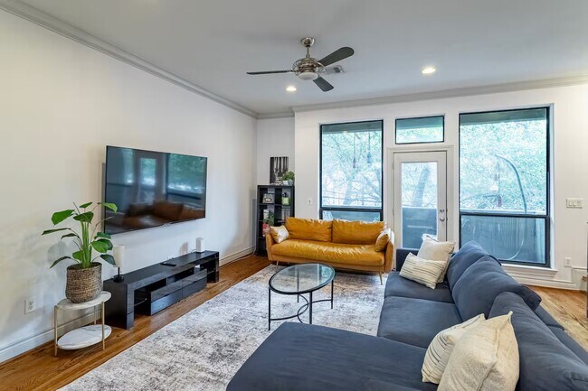 Photo - 1806 Rosalie St