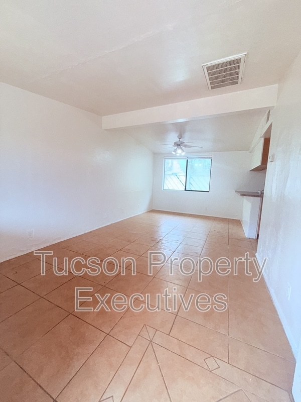 Photo - 1644 N Beverly Ave