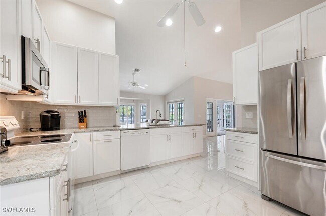 Photo - 624 Lambton Ln