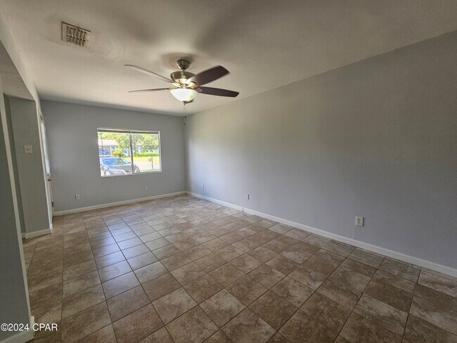 Photo - 112 Martin Lake Dr