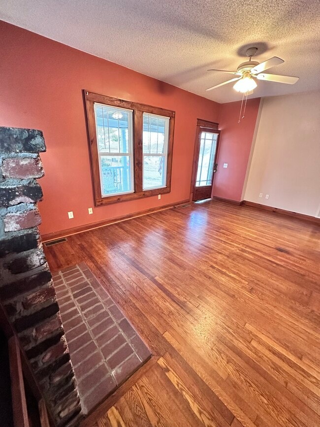 Photo - 923 E Hillcrest Dr Unidad 2