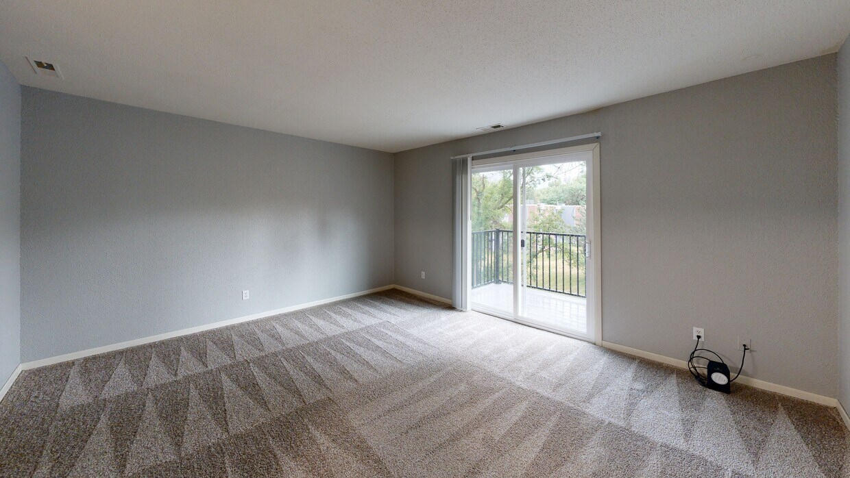 Photo - Woodridge Apartments
