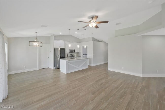 Photo - 2806 22nd St W