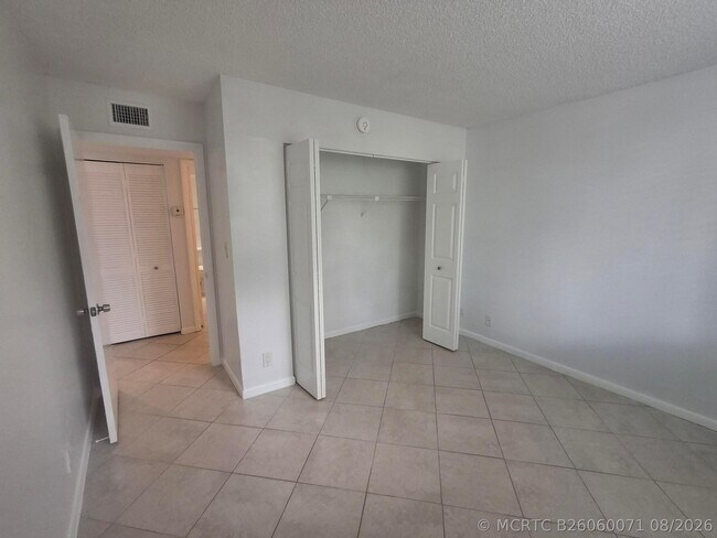 Photo - 741 Lyons Rd Unit 17107