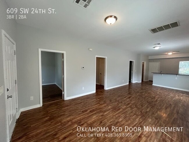Photo - 609 SW 24th St