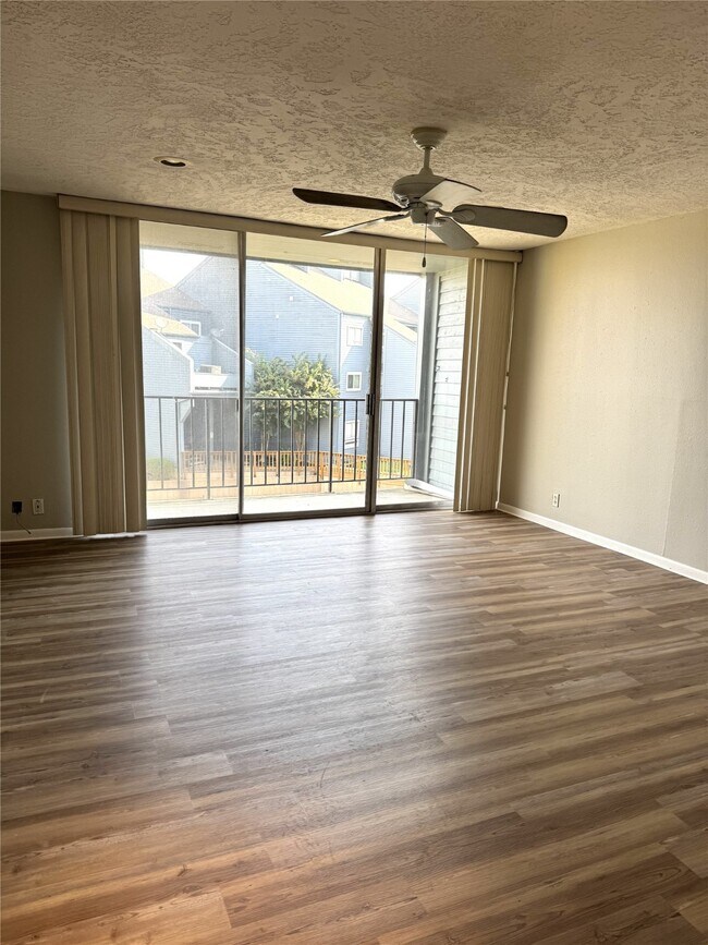 Photo - 12500 Melville Dr