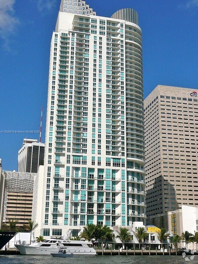 Building Photo - 300 S Biscayne Blvd Unit T-3201 Rental