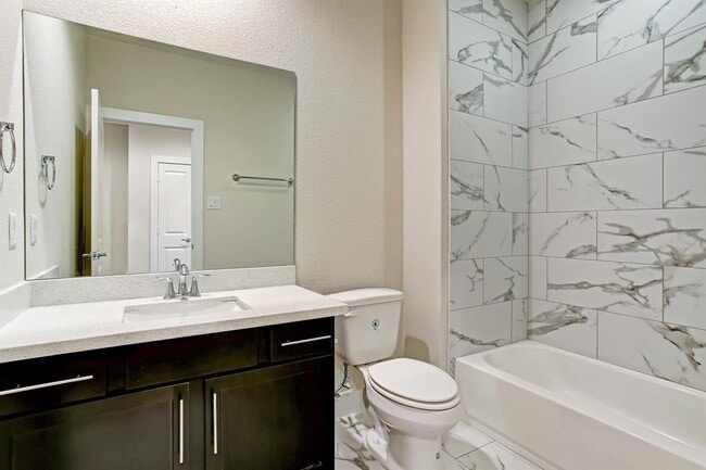 Photo - 3905 Tulane Oak Dr