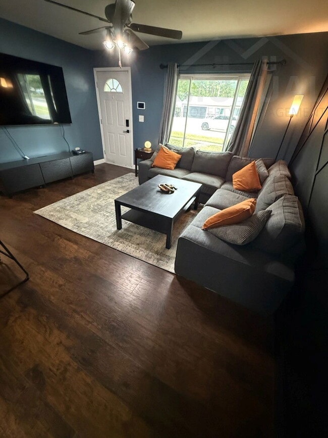 Photo - 6412 Marcy St