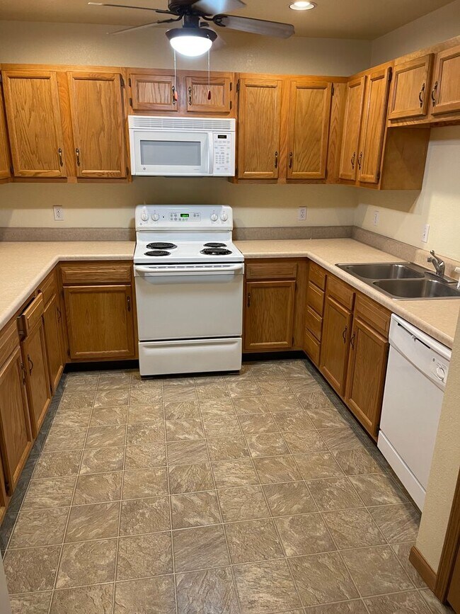 Photo - 16878 Hurricane Ln Unit B